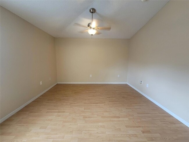 Building Photo - 723 Bobolink Ct