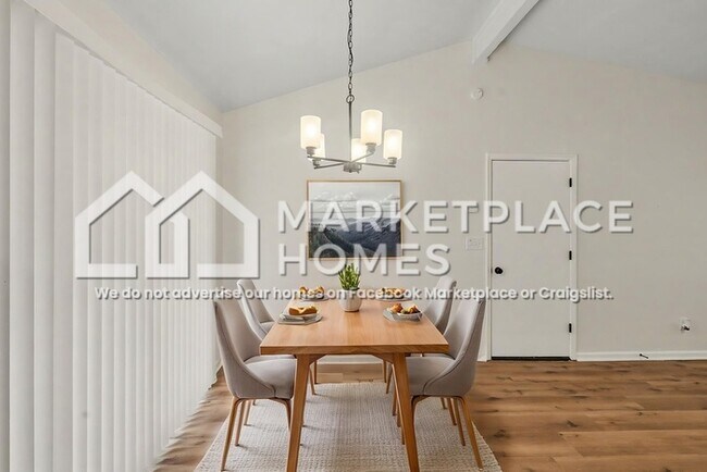 Building Photo - 9011 Homewood Dr