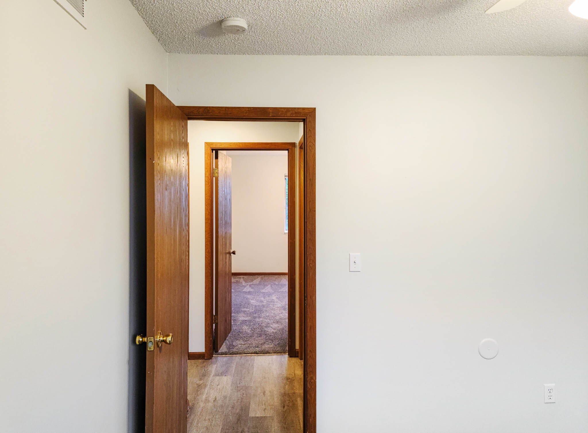 Building Photo - 429 6th Ave