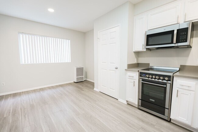 Interior Photo - 1015 2nd Street