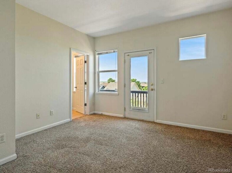 Building Photo - 11250 Florence St