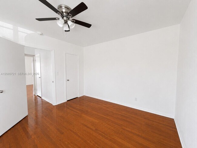 Building Photo - 7407 Byron Ave