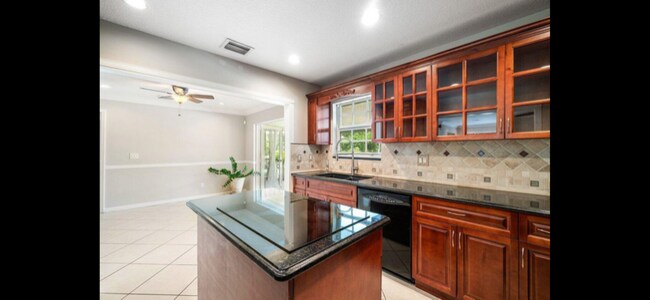 Building Photo - 6816 Osborne Dr