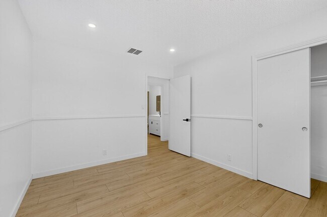 Building Photo - 824 Ortega Rd NW