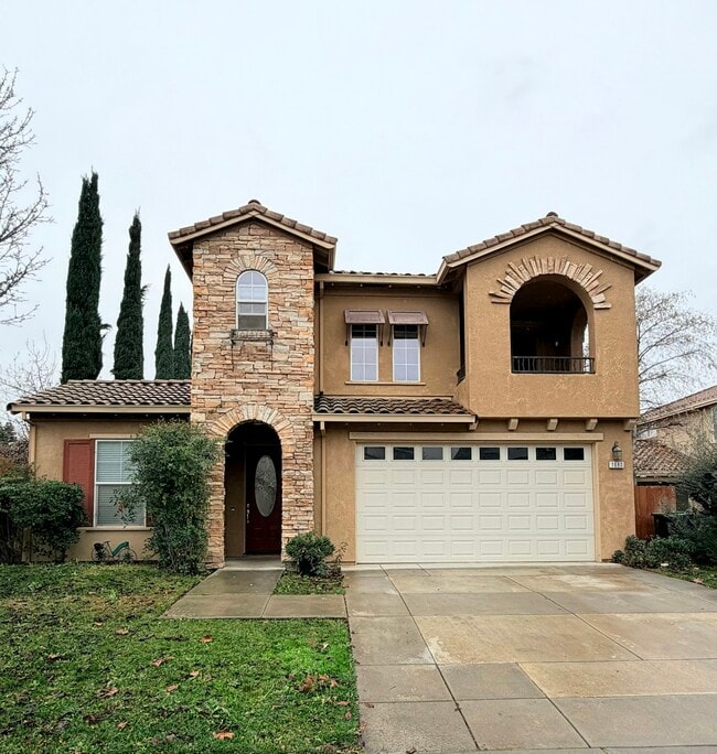 Building Photo - 1680 Whispering Wind Dr