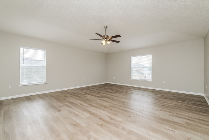Building Photo - 12627 Lake Vista Dr