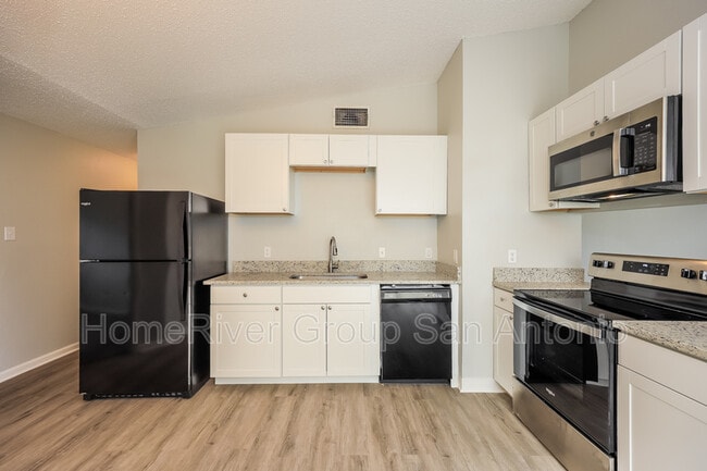 Building Photo - 4066 Sunrise Pass