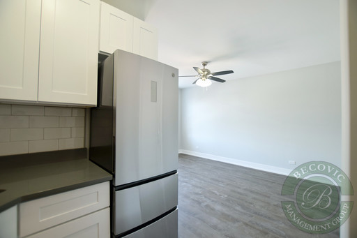 The 1521 Sherwin - 1521 W Sherwin Ave Chicago IL 60626 | Apartment Finder