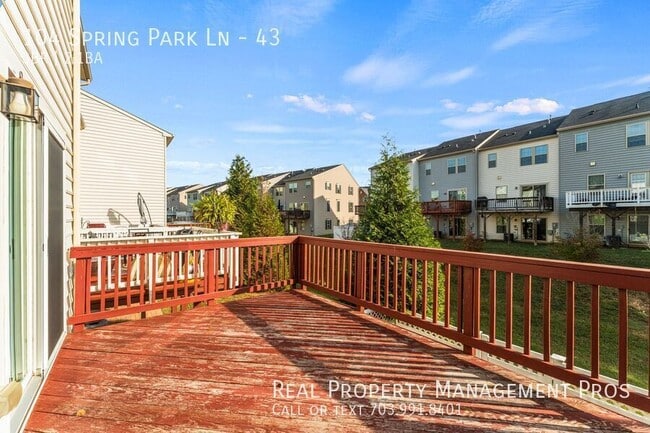 Building Photo - 104 Spring Park Ln