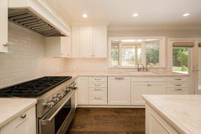 Building Photo - 30 Trophy Ct