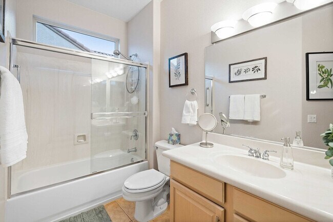 Building Photo - 17824 N Stone Haven Dr