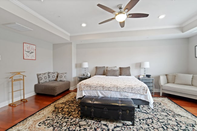 Building Photo - 503 Crown Park Ave