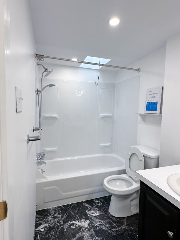 Building Photo - 1033 Tasker St