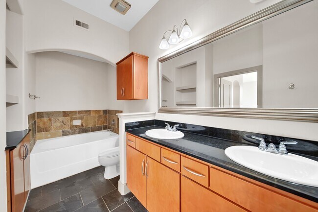 Building Photo - 1901 Post Oak Blvd