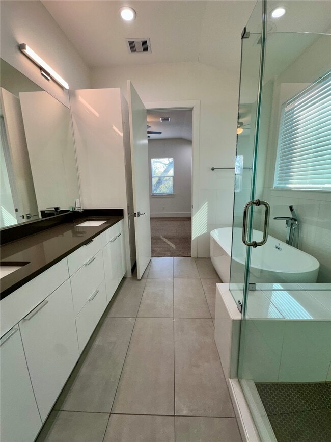 Building Photo - 6642 Del Rio St