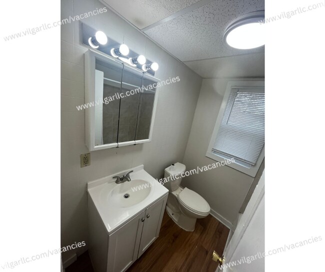 Building Photo - 778 Tyler St