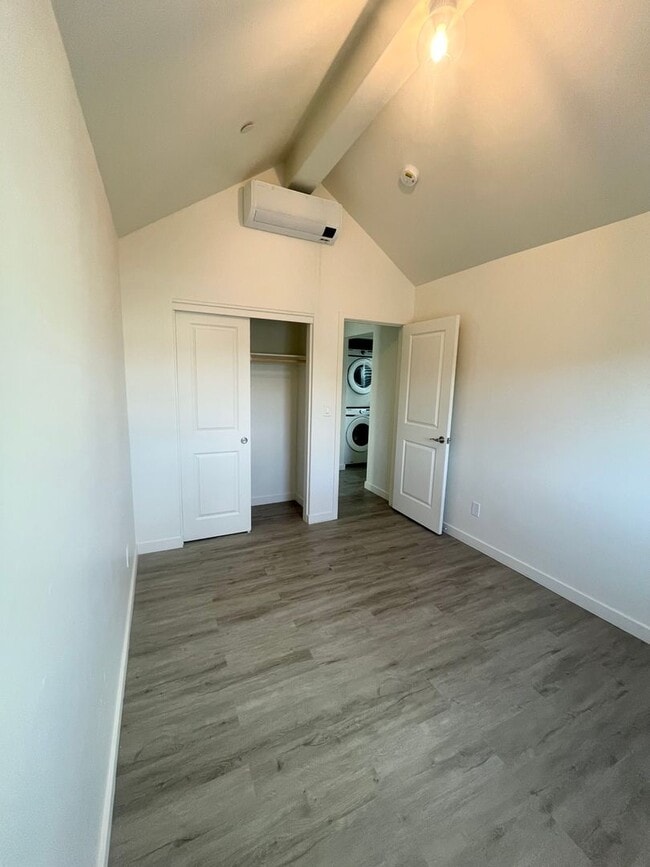 Building Photo - UPCOMING 3 BED 2 BATH HOME AVAILABLE 3/16/2026!!