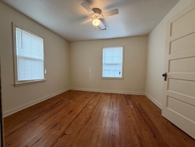 Building Photo - 900 S Mill St