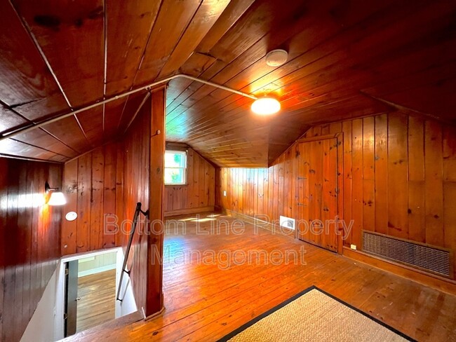 Building Photo - 613 Charlotte Ave