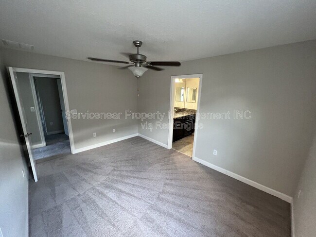 Building Photo - 939 Terra Vista St