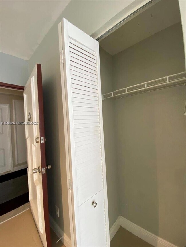 Building Photo - 5600 Collins Ave