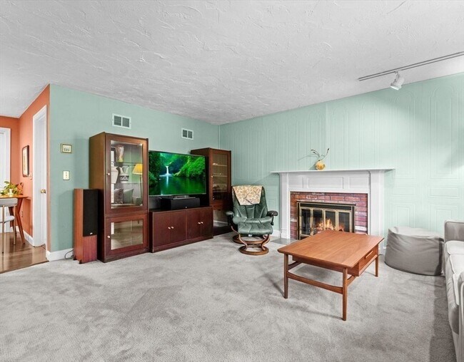 Building Photo - 9 Pleasantview Terrace