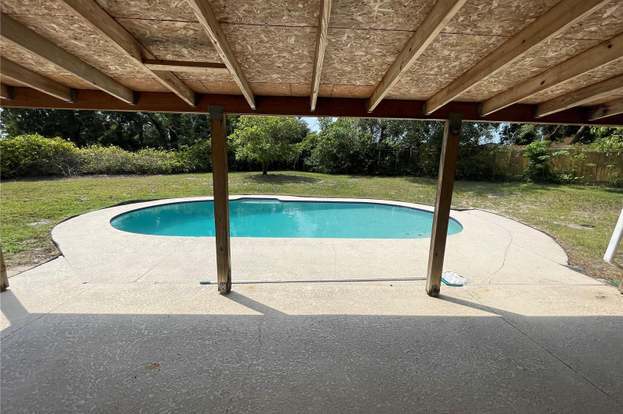 Building Photo - 2753 Foxdale Dr