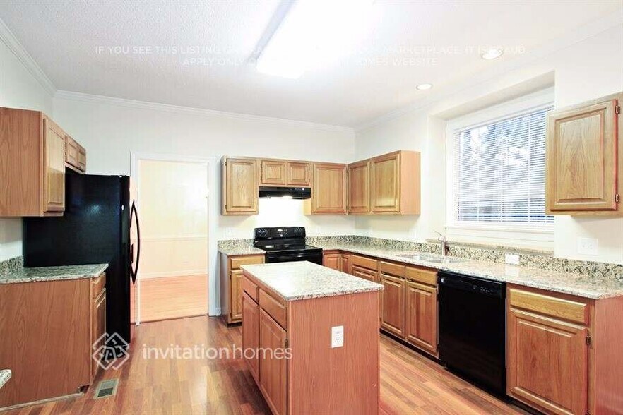 Building Photo - 100 Ledford Ct