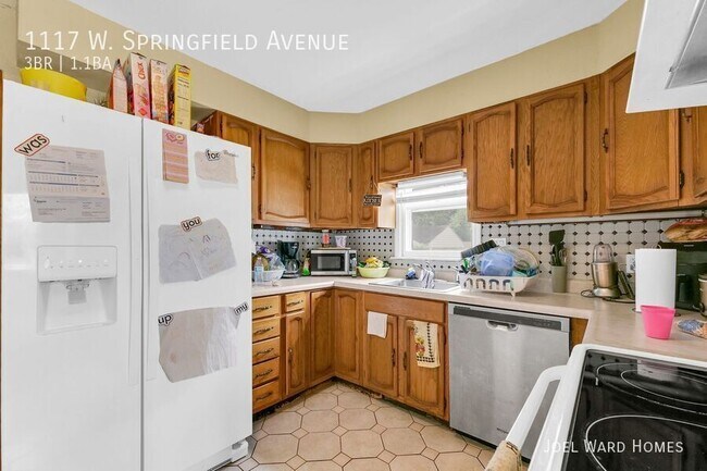 Building Photo - 1117 W Springfield Ave