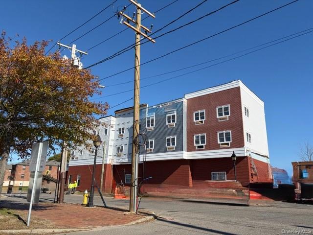 Building Photo - 227 4th Ave