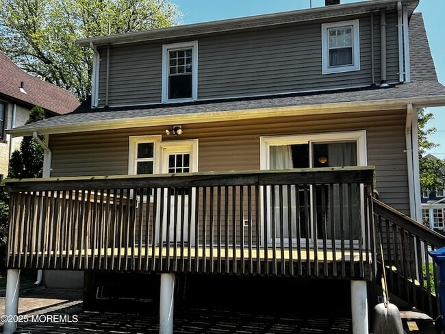 Building Photo - 439 River Rd