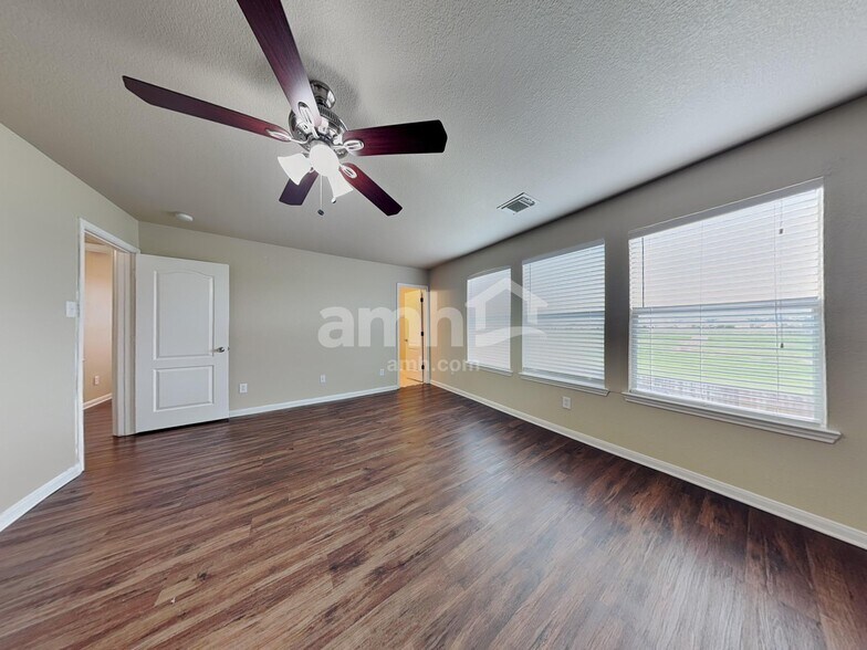 Building Photo - 3743 Jewel Point Dr
