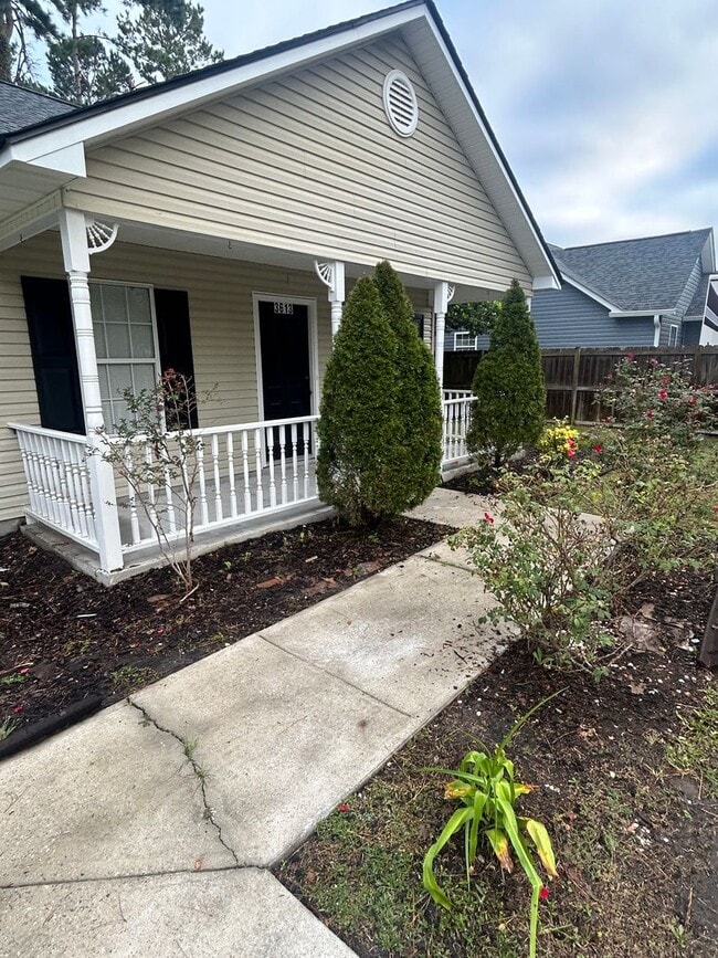 Building Photo - 3613 Farmington Pl