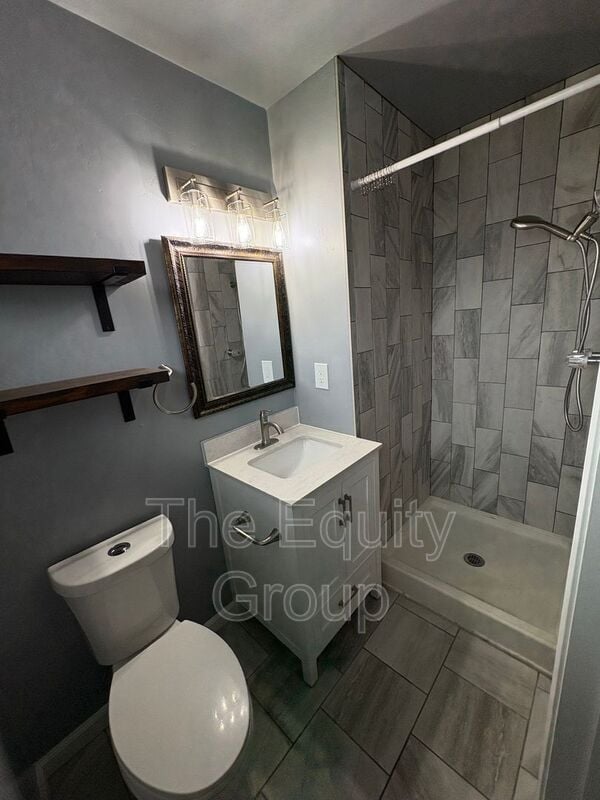 Building Photo - 4122 W Monte Vista Ave