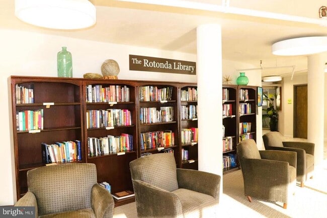 Building Photo - 8350 Greensboro Dr