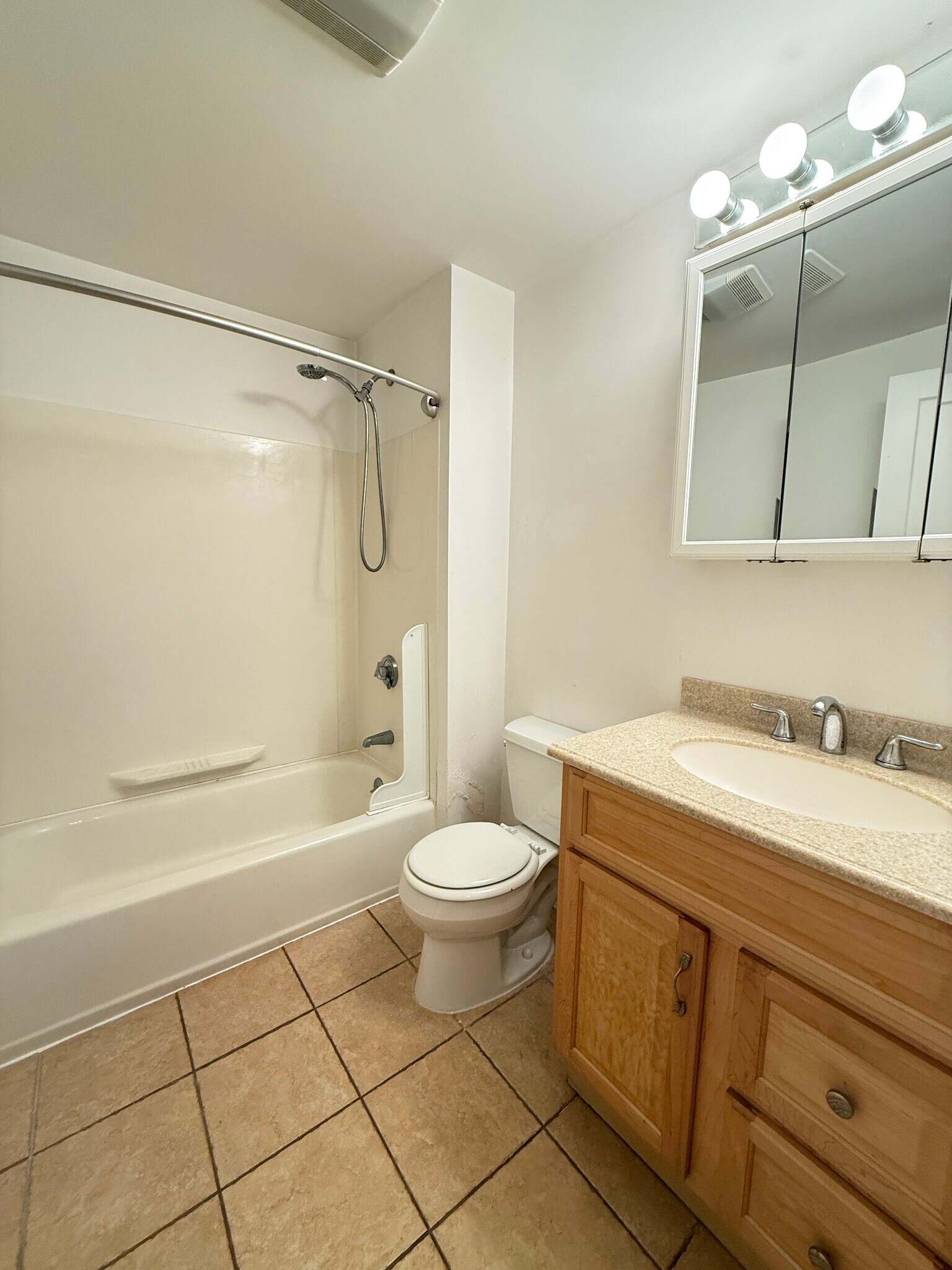 Building Photo - 43 May St