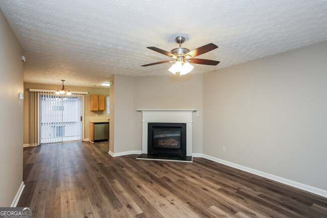 Building Photo - 393 Clearsprings Dr