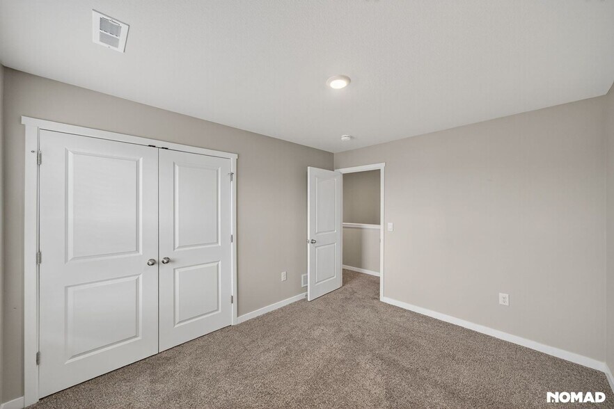 Building Photo - 912 Maywood Ln