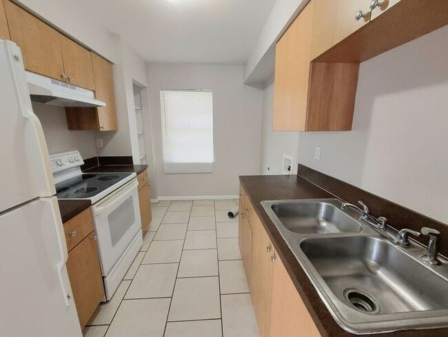 Building Photo - 124 Rebecca Ln