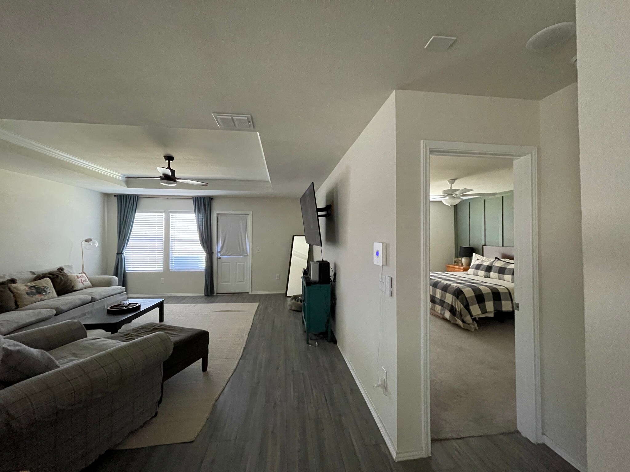 Building Photo - 1813 Acacia Dr