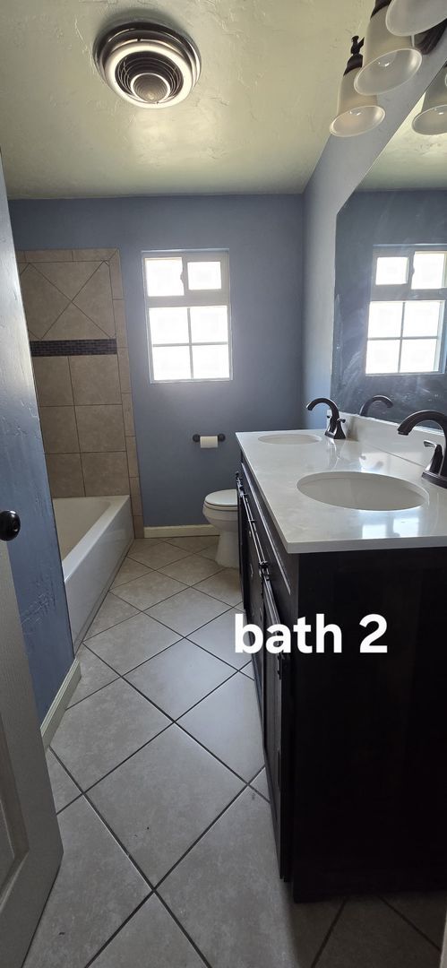 Building Photo - **NOVEMBER FREE** La Cresta Home with Pool