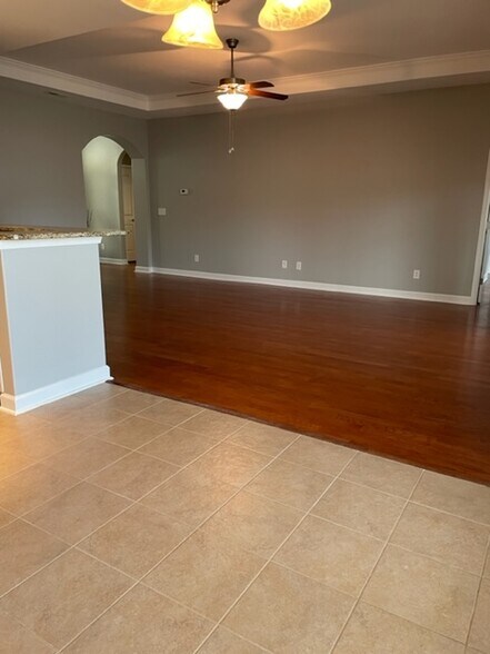 looking into main living area from dining area - 824 Wintercreeper Dr