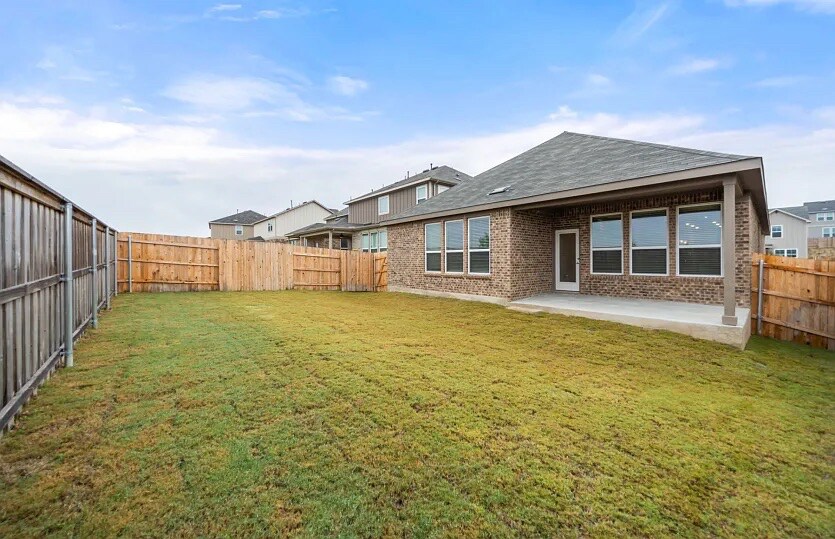 Building Photo - Room in House on Tree Nut Lp