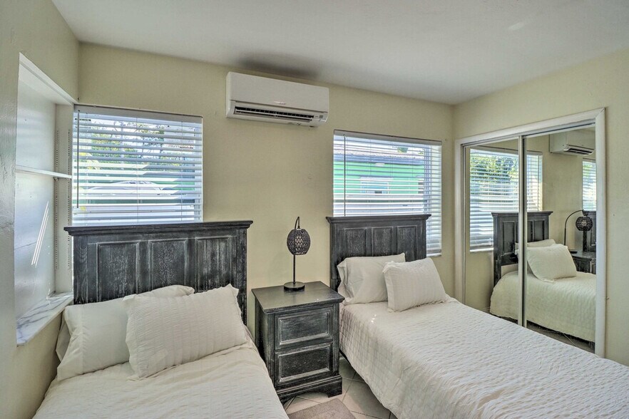 Building Photo - 2623 Flagler Ave