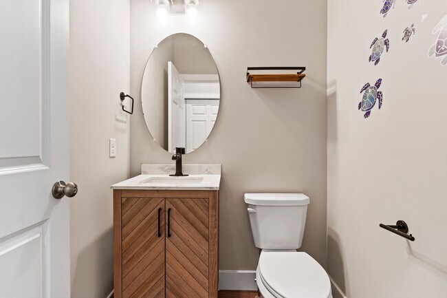 Building Photo - Stunning Single Family in Mechanicsburg