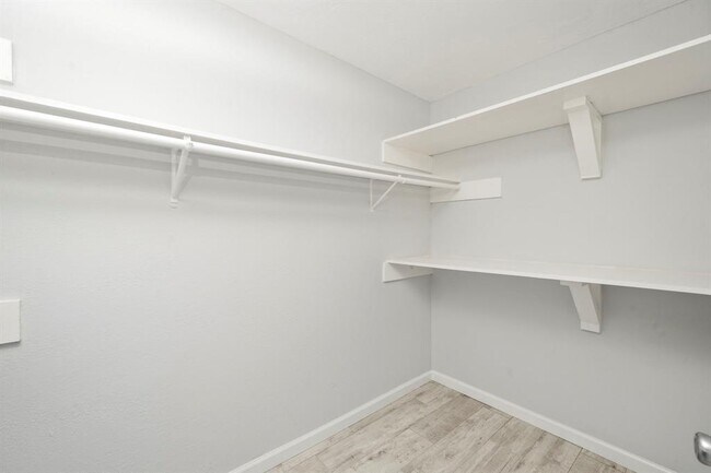 Building Photo - 13234 Boyer Ln