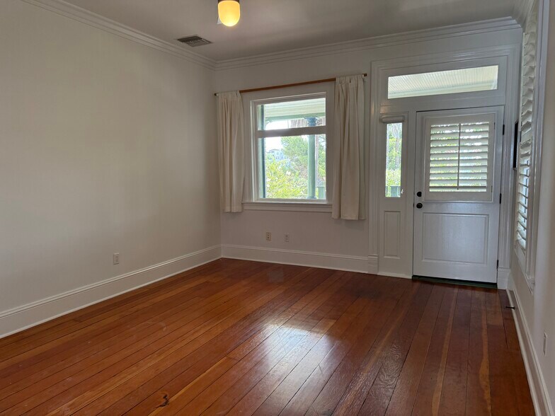 Building Photo - 629 Belmont Ave