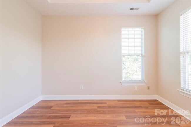 Building Photo - 6716 Mallard Park Dr