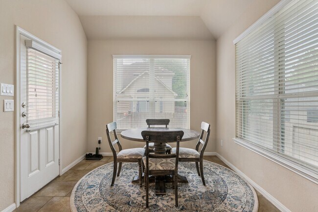 Building Photo - 13426 Raintree Dr