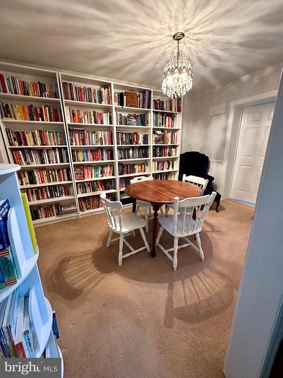 Building Photo - 210 S Union St